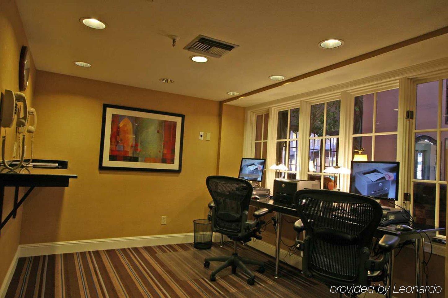 Embassy Suites By Hilton Napa Valley Instalações foto